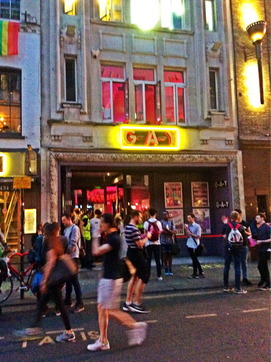 Photo of London Gone Wild Pub Crawl, London, United Kingdom by Akriti Sinha
