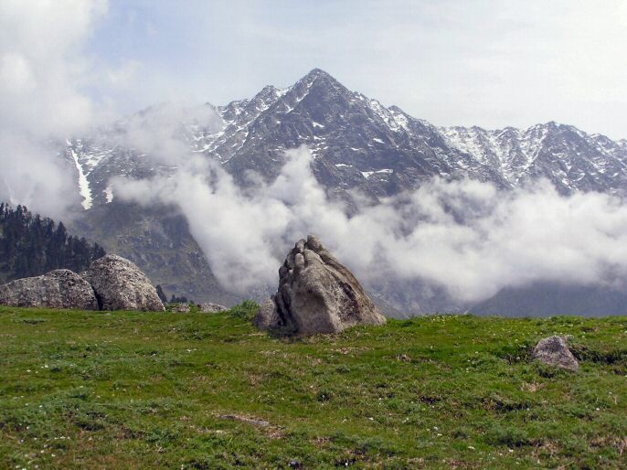 Photo of Triund: Amazing Trek, Hypnotic Panorama & A Pleasant Surprise by Yattin Rana