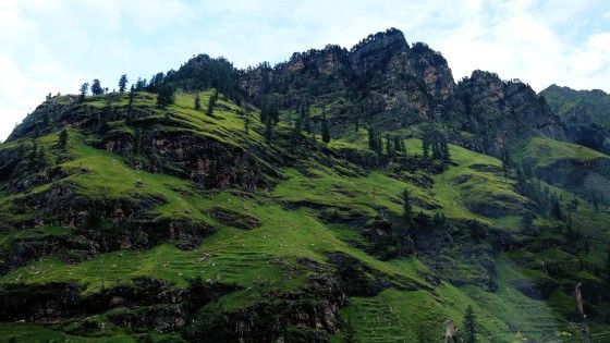 Photo of Stories From the Road: Hiking Trails to Experience | Rootsvida 1/6 by Roots