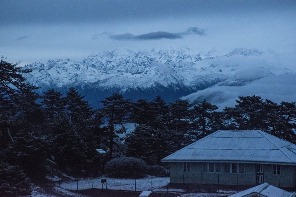 Photo of Sandakphu Safari - The Highest Peak of West Bengal, by 4 Wheeler by Vaswati