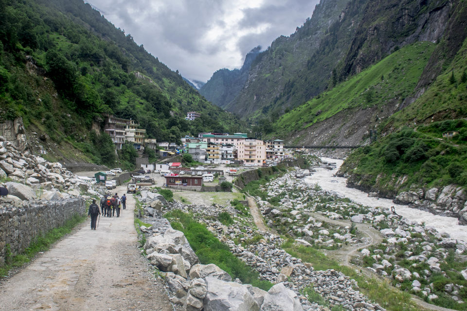 Photo of Valley of Flowers and Hemkund Saheb Trek With INDIAHIKES 4/78 by Vaswati