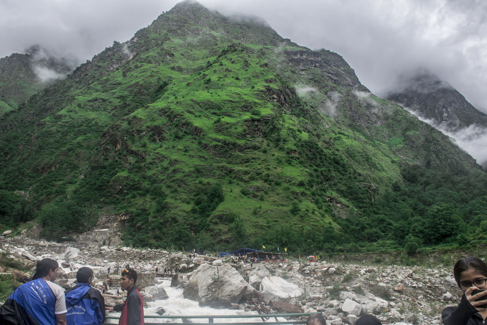 Photo of Valley of Flowers and Hemkund Saheb Trek With INDIAHIKES 14/78 by Vaswati