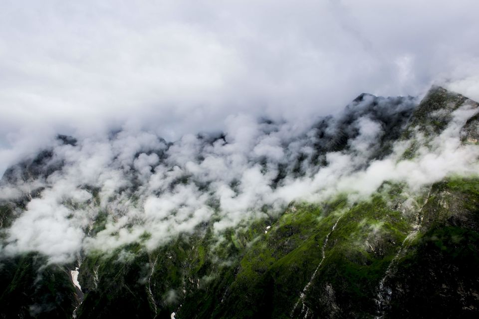 Photo of Valley of Flowers and Hemkund Saheb Trek With INDIAHIKES 61/78 by Vaswati