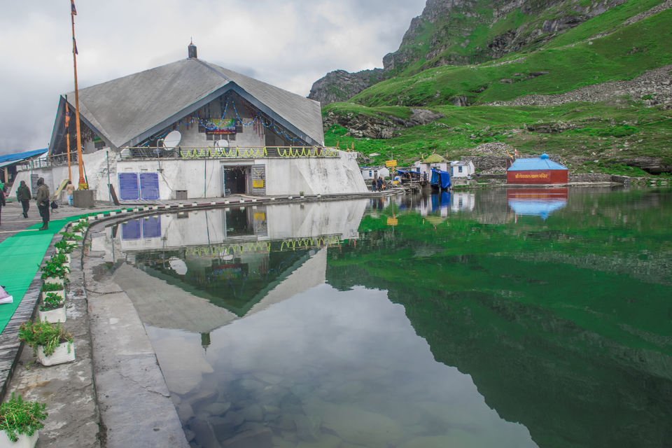 Photo of Valley of Flowers and Hemkund Saheb Trek With INDIAHIKES 68/78 by Vaswati