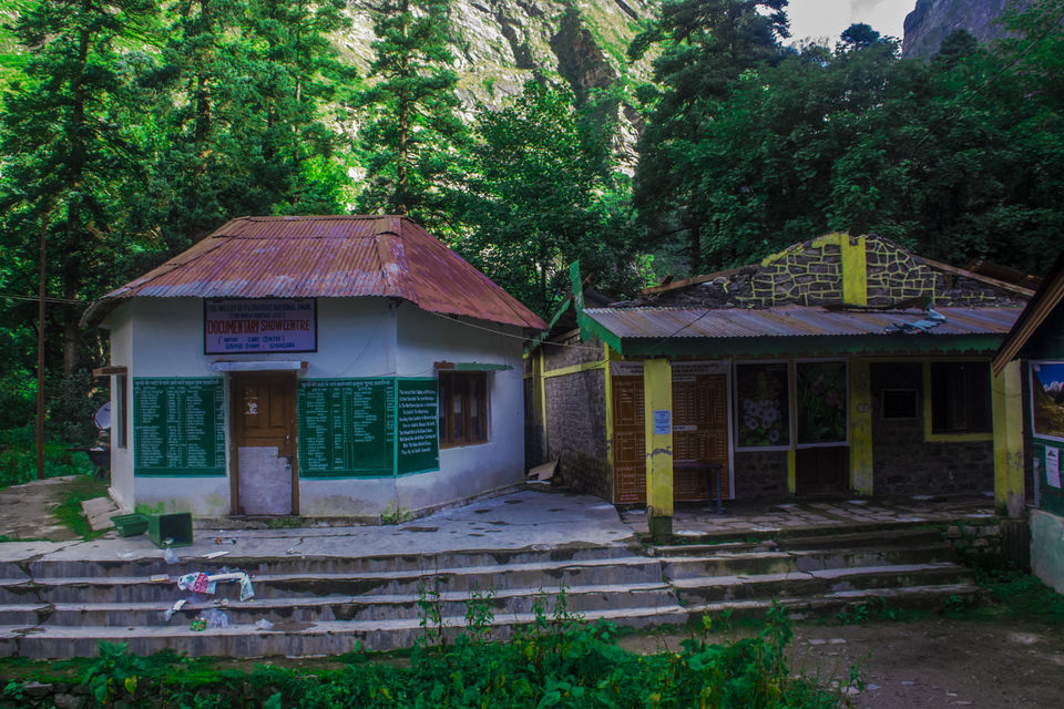 Photo of Valley of Flowers and Hemkund Saheb Trek With INDIAHIKES 22/78 by Vaswati