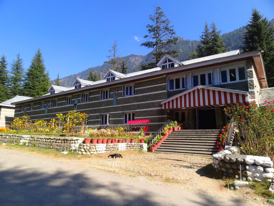 Photo of Siyali Mahadev Temple, Hadimba Temple Road, Siyal, Manali, Himachal Pradesh, India by Vaswati