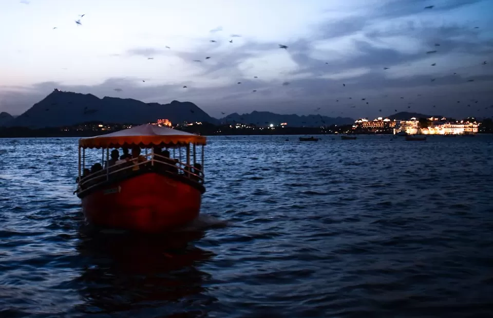 Photo of Lake Pichola Boating Point, Jaal Boraj Road, Pichola, Udaipur, Rajasthan, India by Avishek Basu