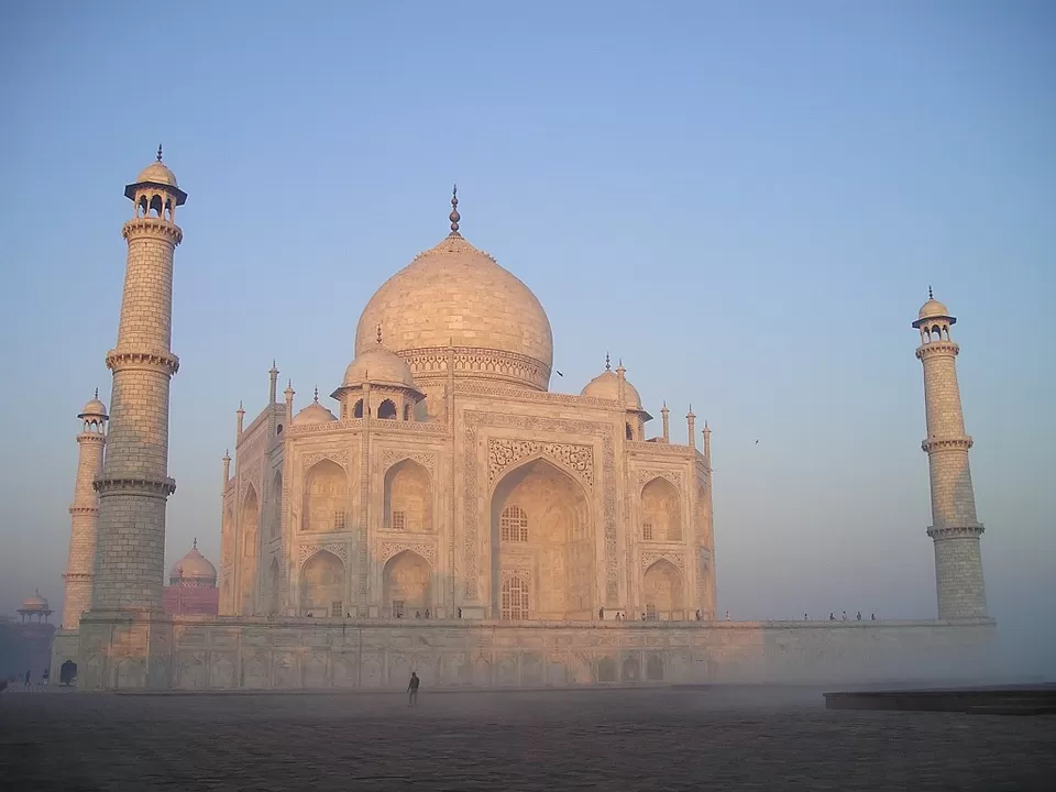 Photo of Taj Mahal, Agra, Uttar Pradesh, India by Aakanksha Magan