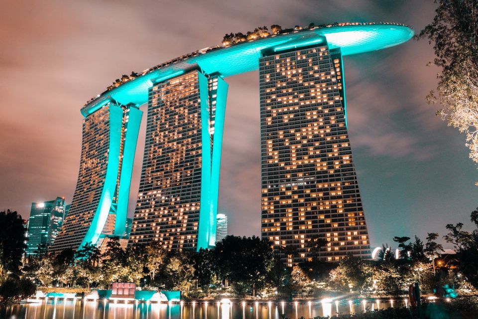 Photo of Shopping in Singapore: The Hottest Shopping Destination In Southeast Asia 1/1 by Aakanksha Magan