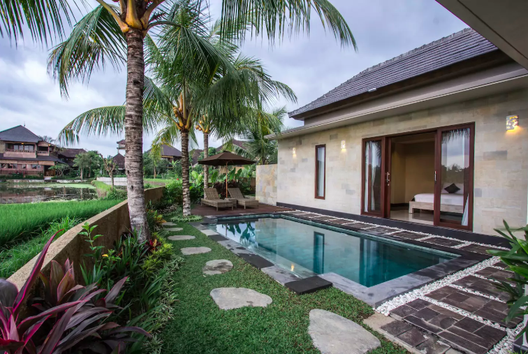 Photo of 6 Reasons Why My Partner And I Ditched A Resort And Stayed At An Airbnb In Bali by Aakanksha Magan