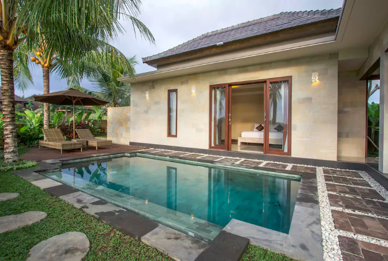 Photo of 6 Reasons Why My Partner And I Ditched A Resort And Stayed At An Airbnb In Bali by Aakanksha Magan