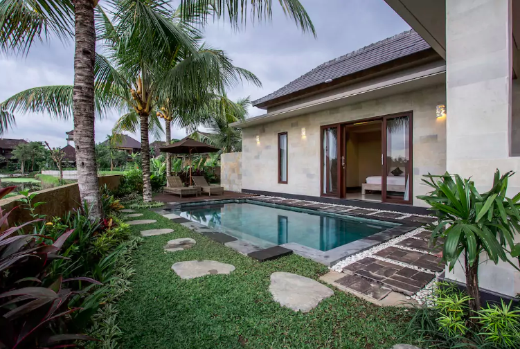 Photo of 6 Reasons Why My Partner And I Ditched A Resort And Stayed At An Airbnb In Bali by Aakanksha Magan