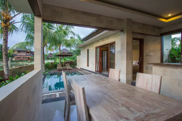 Photo of 6 Reasons Why My Partner And I Ditched A Resort And Stayed At An Airbnb In Bali by Aakanksha Magan