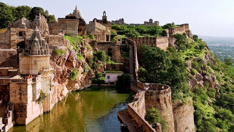 Photo of Embark a Fairytale Journey on the Palace on Wheels 6/11 by Annika Wilson