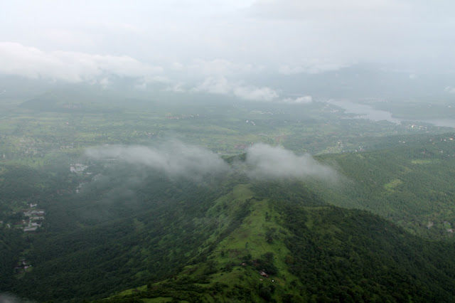 Photo of Trekking at Sinhgad Fort, Pune 2/19 by mansioza