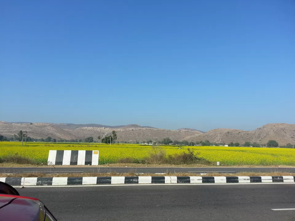 Photo of Delhi Jaipur Highway by Manav Mathur