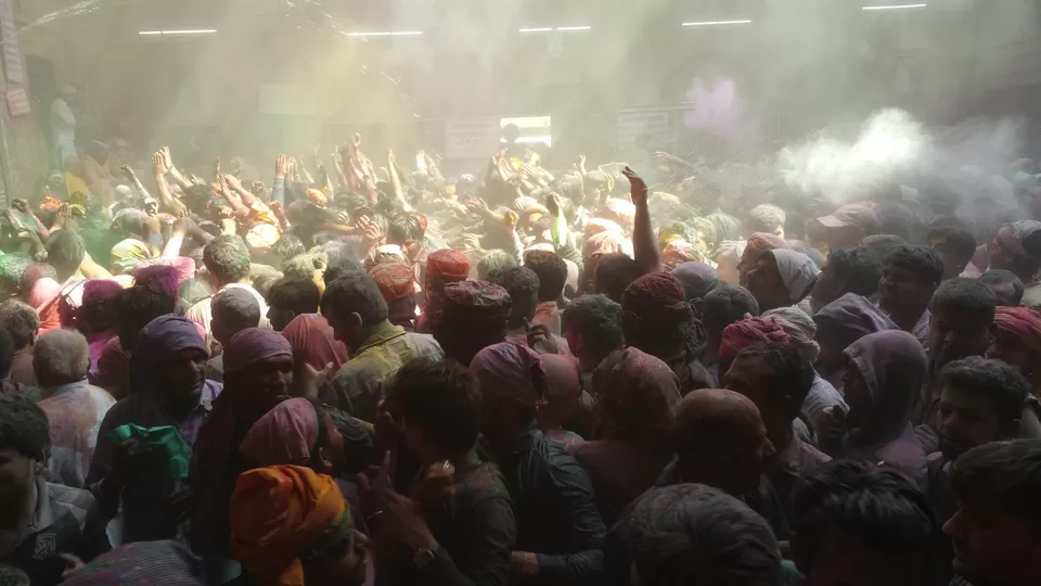 Photo of Banke Bihari Temple, Goda Vihar, Vrindavan, Uttar Pradesh, India by Sindhu Chandra
