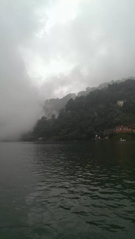 Photo of Naini Lake, Ayarpatta, Nainital, Uttarakhand, India by Paraj Singh