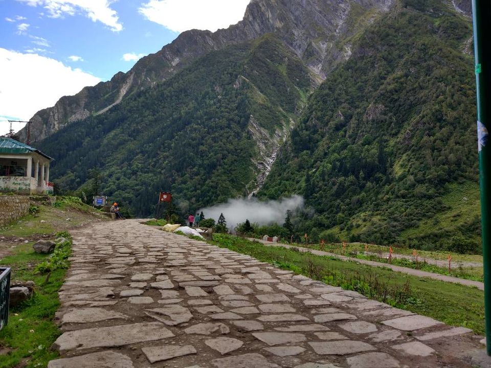 Photo of Enchanted & Enlightened - Valley of Flowers, Hemkund Sahib, Badrinath & Mana by Paraj Singh