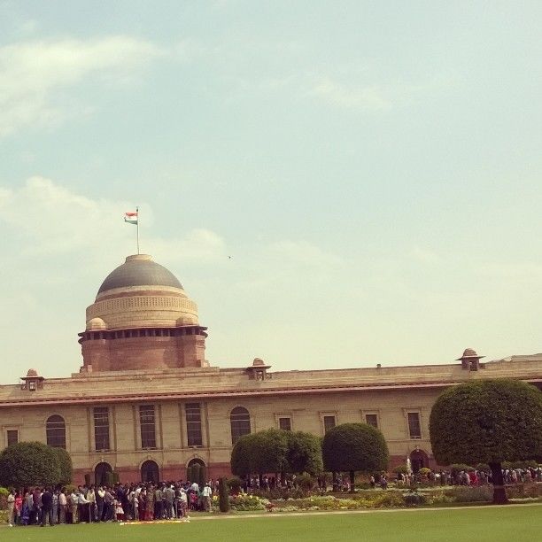Photo of Sunday Afternoon at Mughal Gardens 5/8 by Brototi Roy