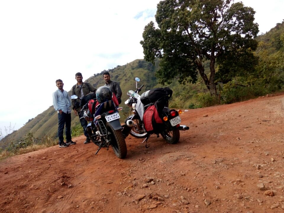 Photo of Mullayanagiri Peak, Mullayanagiri Peak, Pandaravalli, Karnataka 577130 by Bhargav Mg