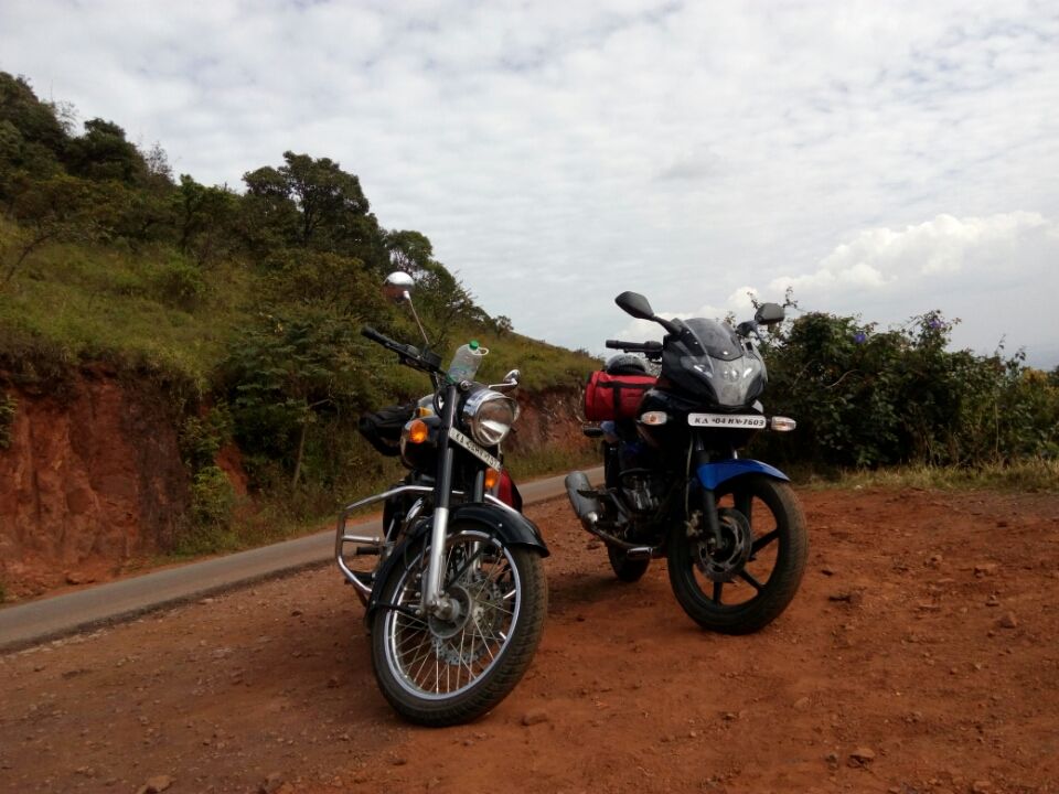 Photo of Mullayanagiri Peak, Mullayanagiri Peak, Pandaravalli, Karnataka 577130 by Bhargav Mg
