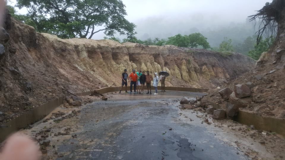 Photo of A Ride + Trekking in the Fog (Nagpur - Patalkot - Nagpur) by Mohan Bangde