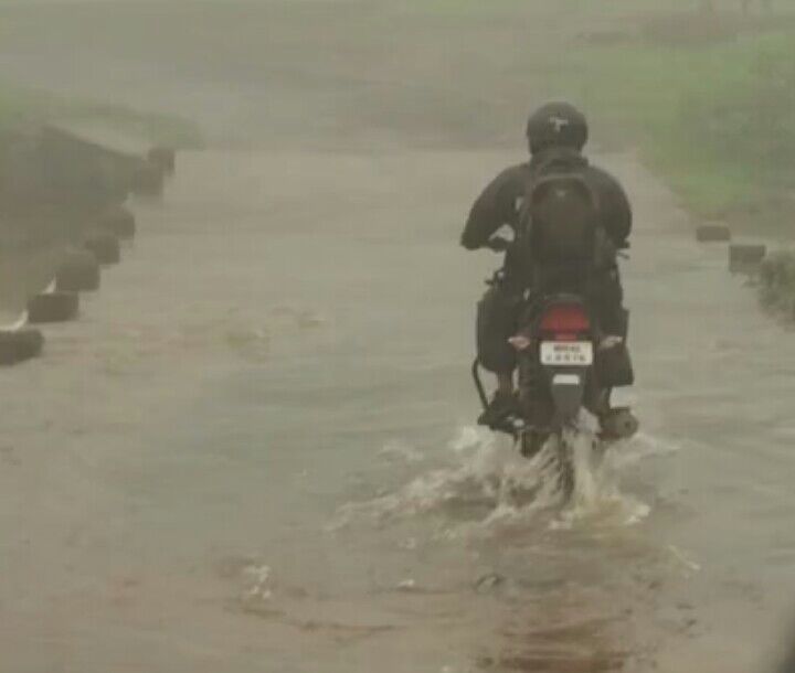 Photo of A Ride + Trekking in the Fog (Nagpur - Patalkot - Nagpur) by Mohan Bangde