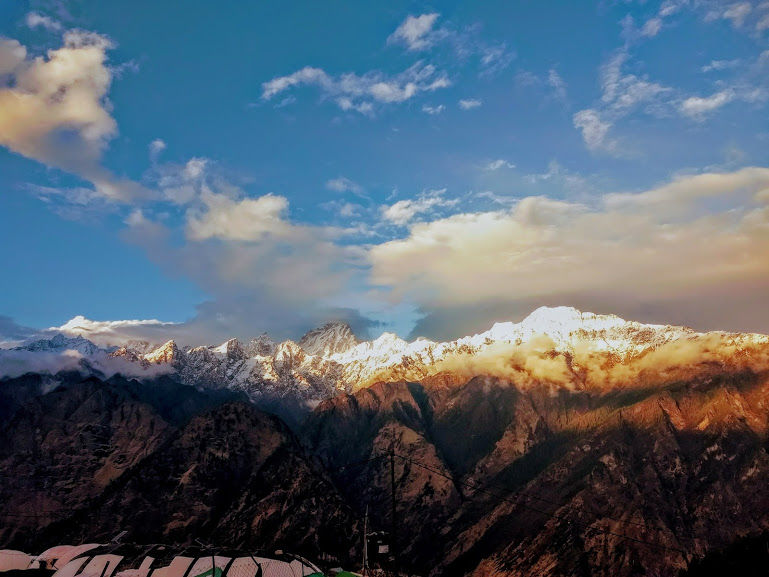 Photo of Auli Laga Joshimath, Uttarakhand, India by Nirzher Agarwal