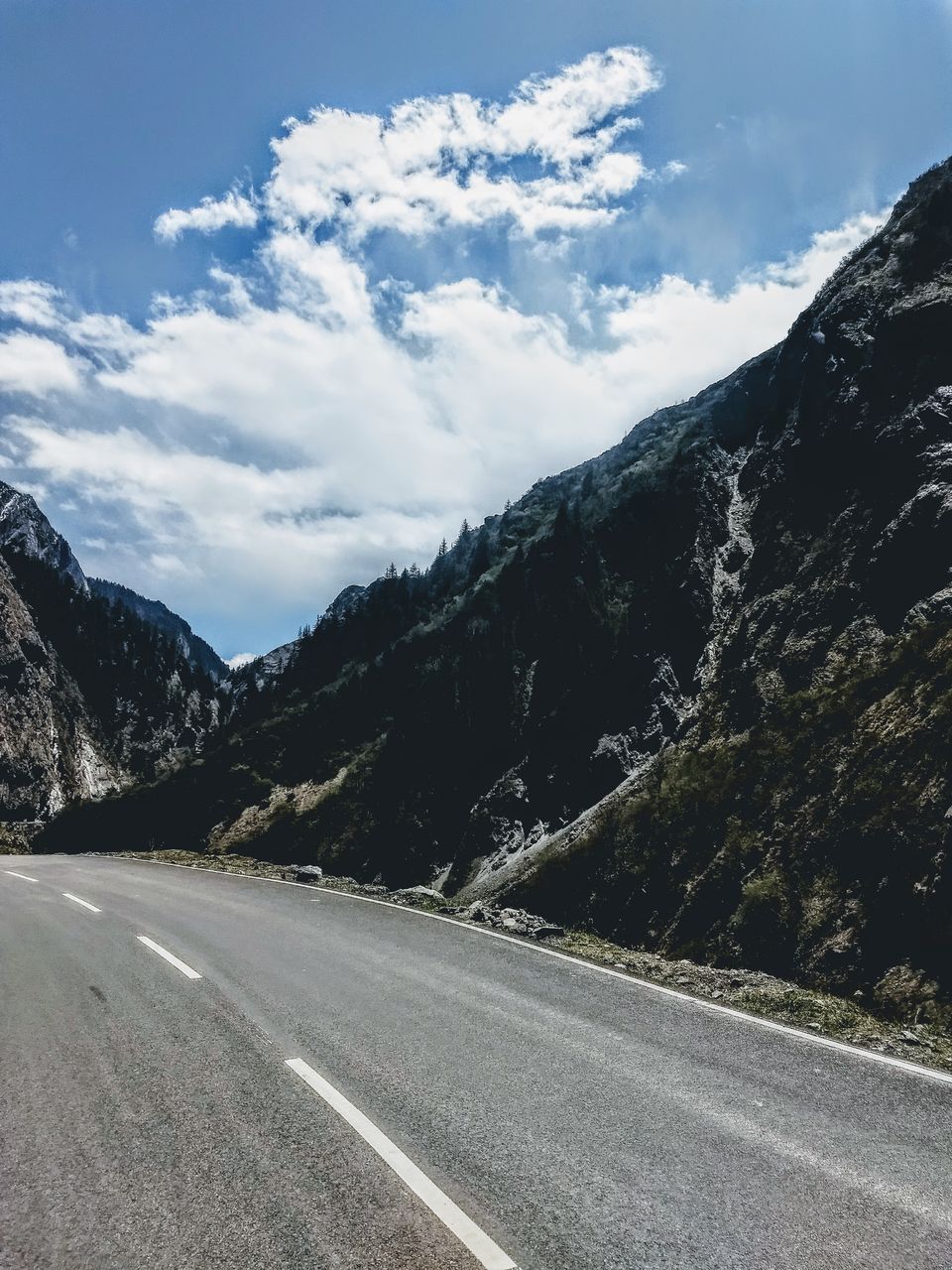 Photo of Badrinath, Uttarakhand, India by Nirzher Agarwal