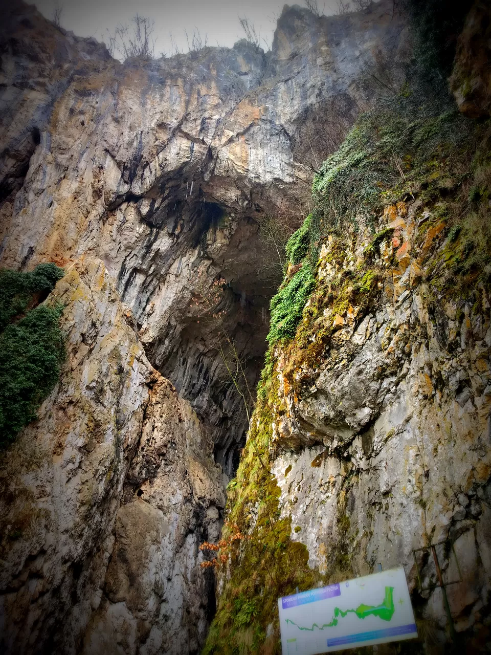 Photo of Potpećka pećina, Potpeće, Serbia by Nancy Johri
