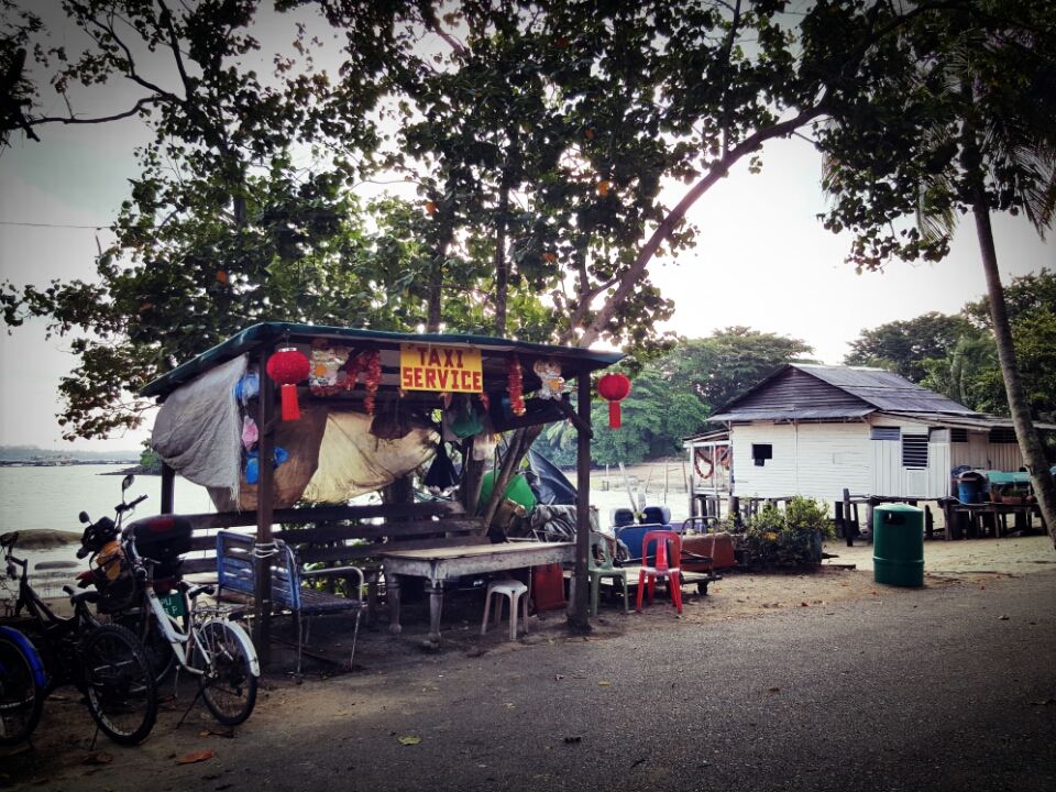 Photo of Jalan Pekan Ubin, Singapore by Lynn Marimo
