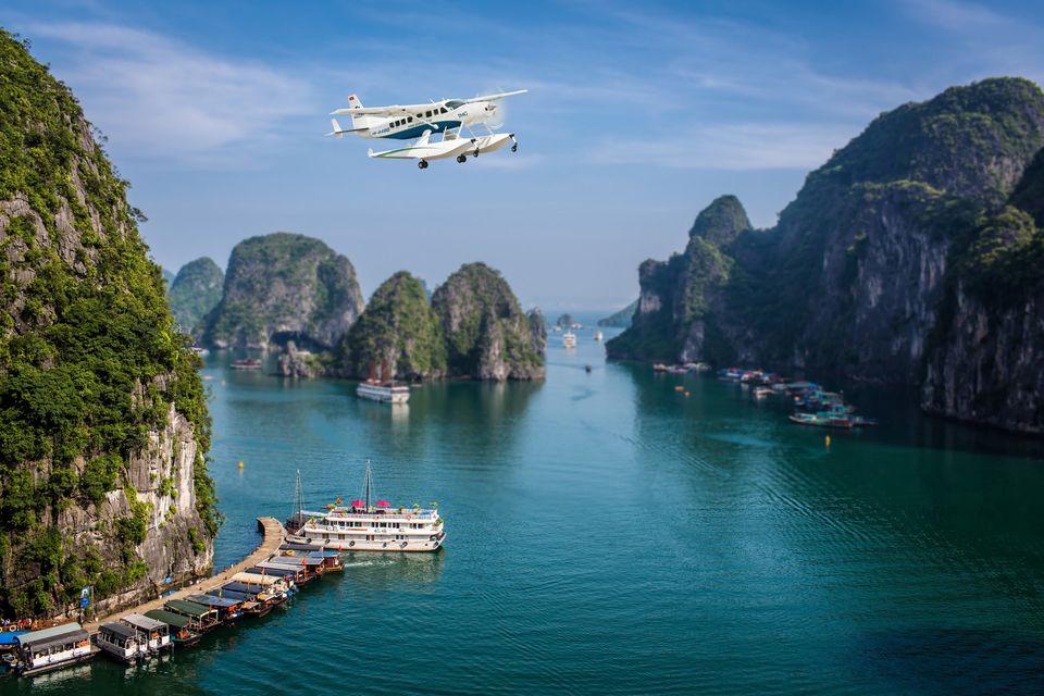 Photo of Cannot resist the temptations to get on a Halong Bay seaplane 4/4 by vietnamtourpedia