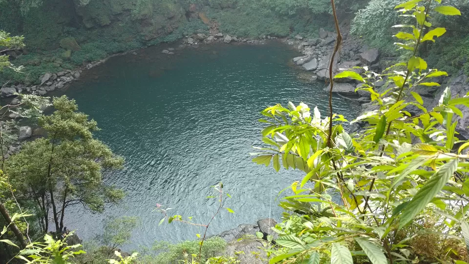 Photo of Byrdaw Falls, Pomshutia, Lapalang, Meghalaya, India by trinabh dowerah