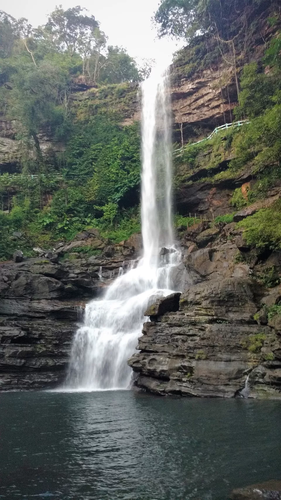 Photo of Byrdaw Falls, Pomshutia, Lapalang, Meghalaya, India by trinabh dowerah
