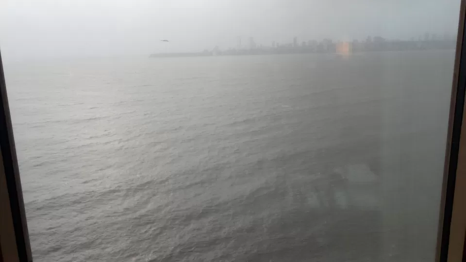 Photo of Trident Hotel, Nariman Point, Mumbai, Maharashtra, India by Snehal