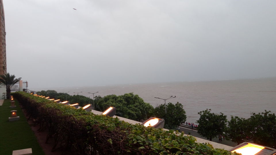 Photo of Trident Hotel, Nariman Point, Mumbai, Maharashtra, India by Snehal