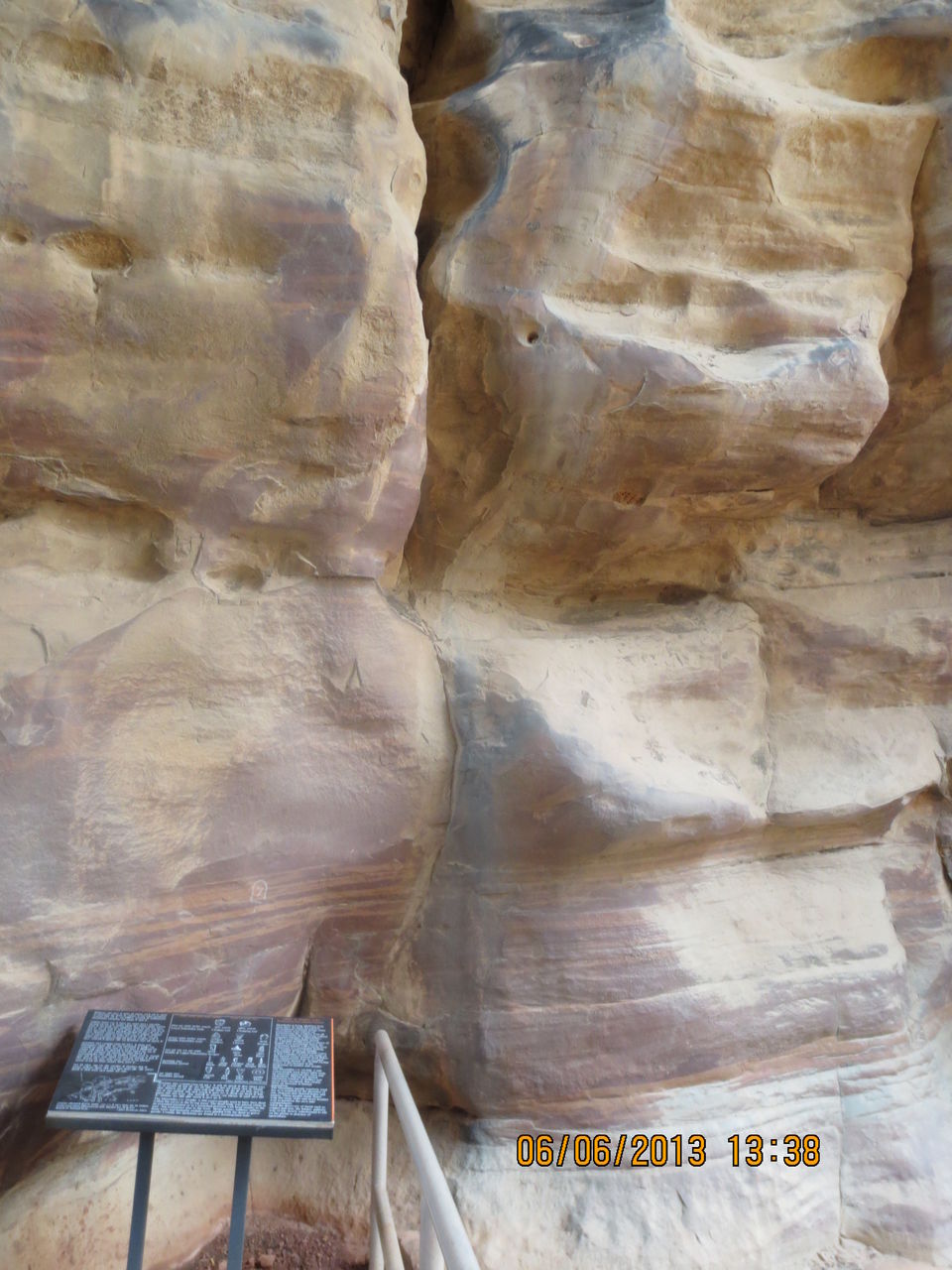 Photo of Bhimbetka rock shelters, Bhojpur Raisen, Madhya Pradesh, India by Snehal