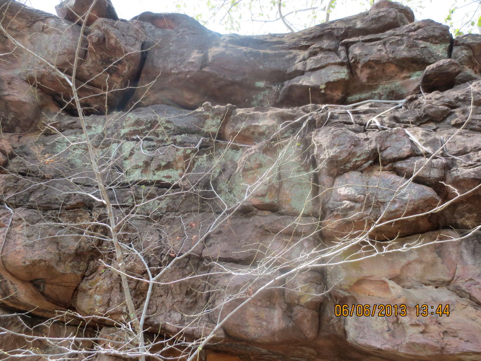 Photo of Bhimbetka rock shelters, Bhojpur Raisen, Madhya Pradesh, India by Snehal