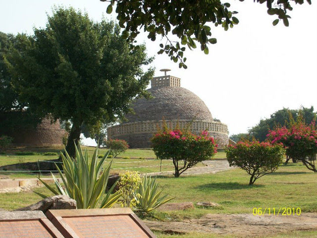 Photo of Sanchi Stupa : Witness The Glorious History of Central India 4/10 by Snehal
