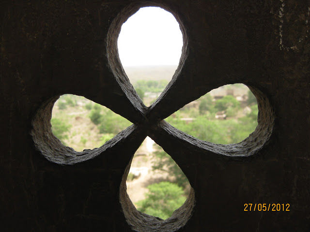 Photo of Explore Orchha : Evidence of Glorious India 12/18 by Snehal