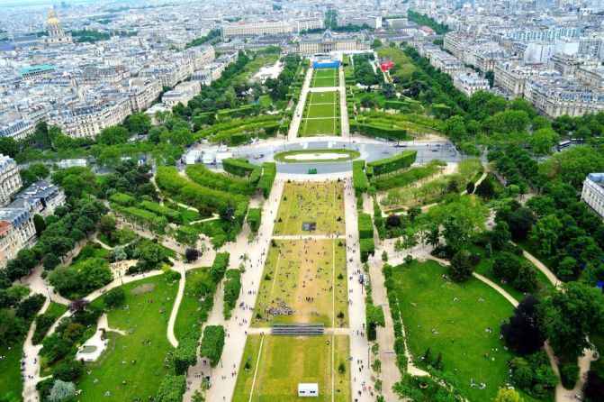 Photo of A day in Paris - 16 hours of sightseeing, travelling and exploring 5/18 by Neha Makdey
