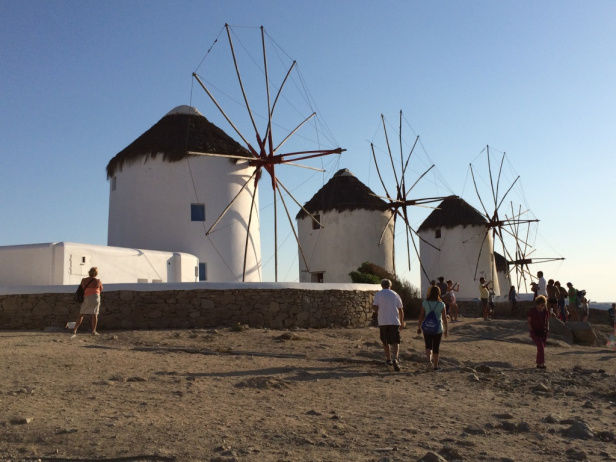 Photo of Why Greece Is The Perfect Honeymoon Destination? 5/5 by Neha Makdey