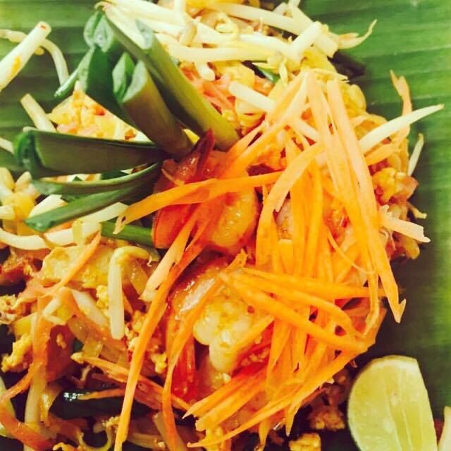 Photo of Boat noodle Phaya Thai Bangkok Thailand by Sai Pragna