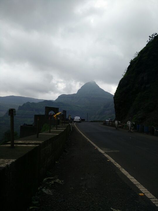 Photo of Malshej Ghat, Maharashtra 421401 by Charu Srivastava