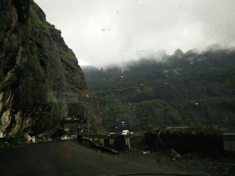 Photo of Malshej Ghat, Maharashtra 421401 by Charu Srivastava