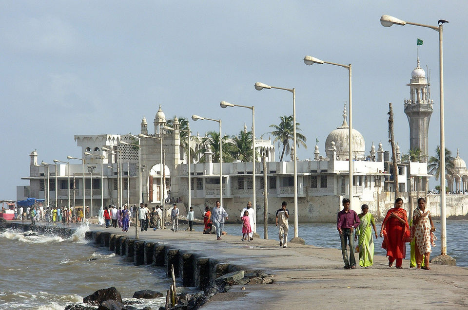 Photo of Things you should do in Mumbai (At Your Own Risk) by Mohammed Asif Khan