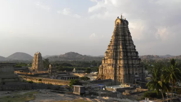 Photo of Sri Virupaksha Temple, Hampi, Karnataka, India by Sachin Verma
