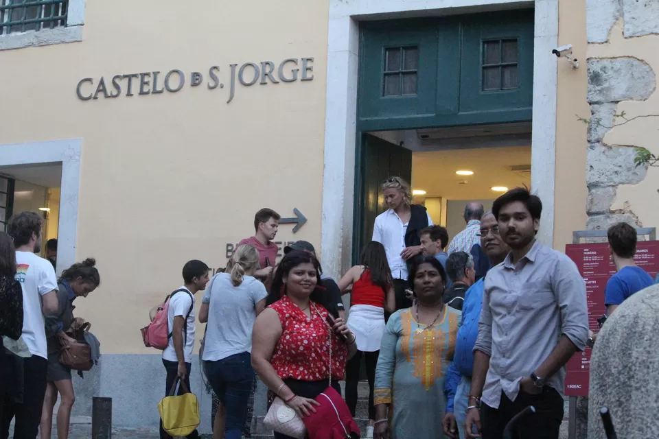 Photo of Castelo de S. Jorge, Rua de Santa Cruz do Castelo, Lisbon, Portugal by Garima & Alok