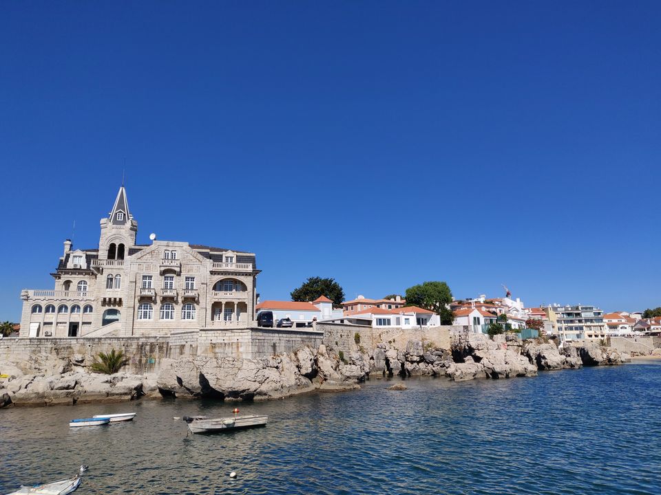 Photo of Praia da Conceição, Rua Frederico Arouca, Cascais, Portugal by Garima & Alok